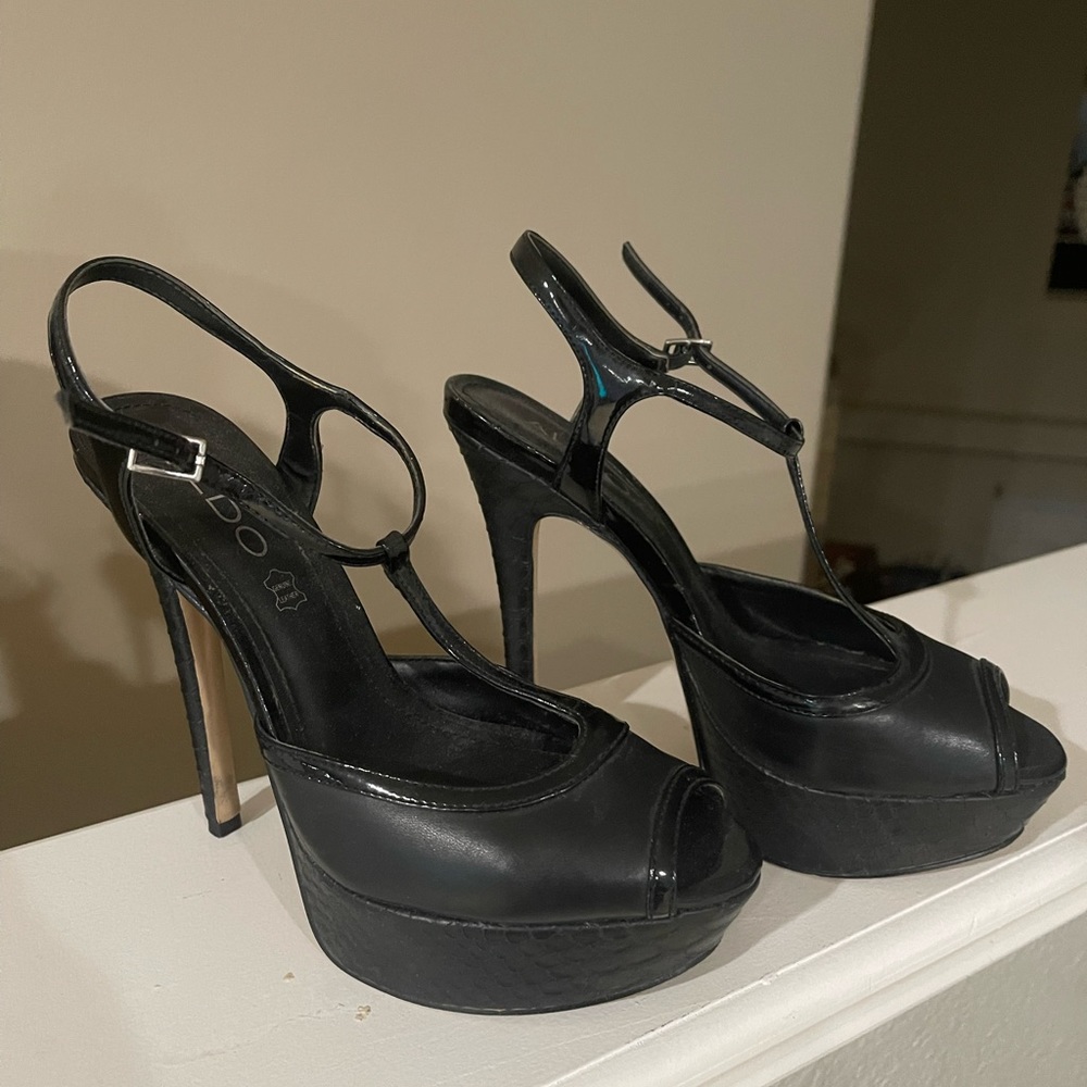 Aldo size 7 woman heels